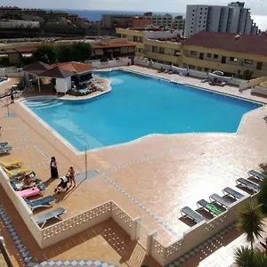 https://marina-palace-paraiso.adeje-hotels.com