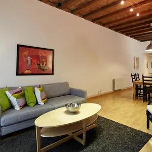 https://valencia-353.topbarcelonahotels.com